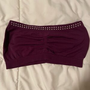 Dynamic strapless top with rhinestones